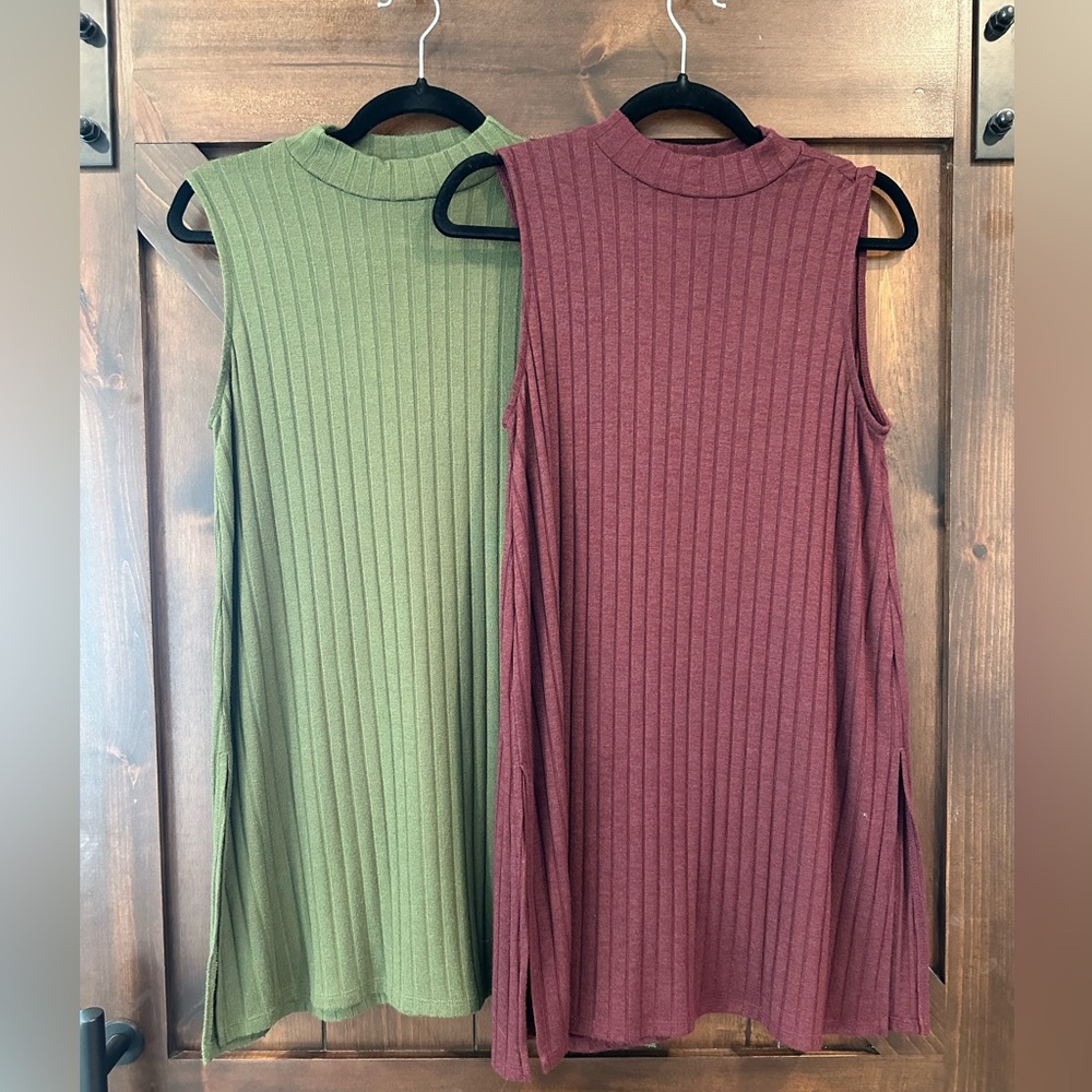 Sleeveless Ribbed Knit Tops - Green and Burgundy